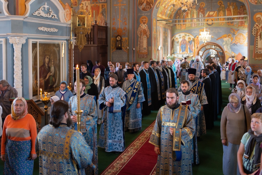 В Костроме отмечают праздник Феодоровской иконы Божией Матери