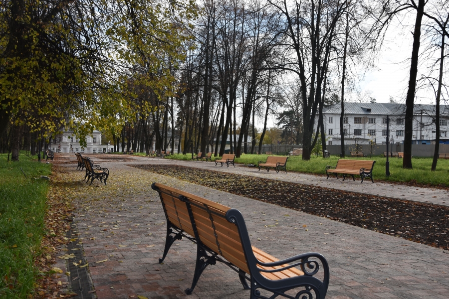 В Центральном парке Костромы начали оформлять клумбы