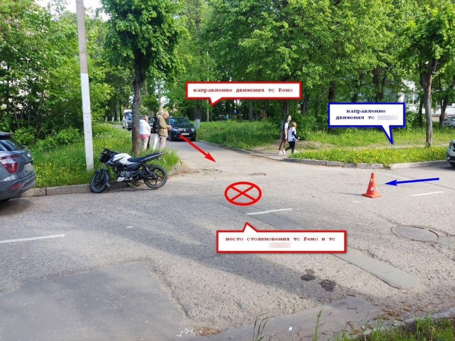 Пенсионер на иномарке не уступил дорогу молодому мотоциклисту в Костроме