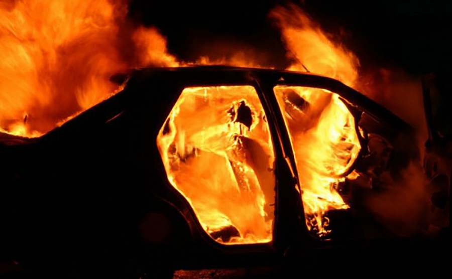 Костромич сжег в Подмосковье автомобиль с символикой армии РФ