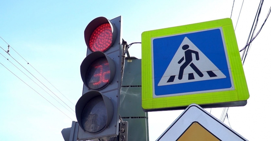В Костроме появился еще один светофор с кнопкой переключения