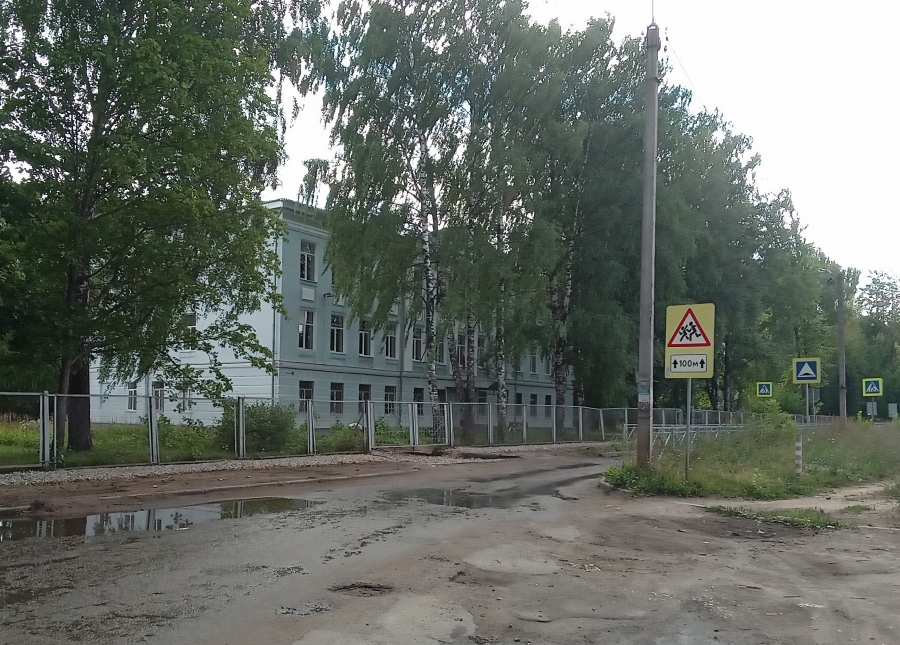 Костромских школьников выгнали на автодорогу, чтобы защитить от террористов