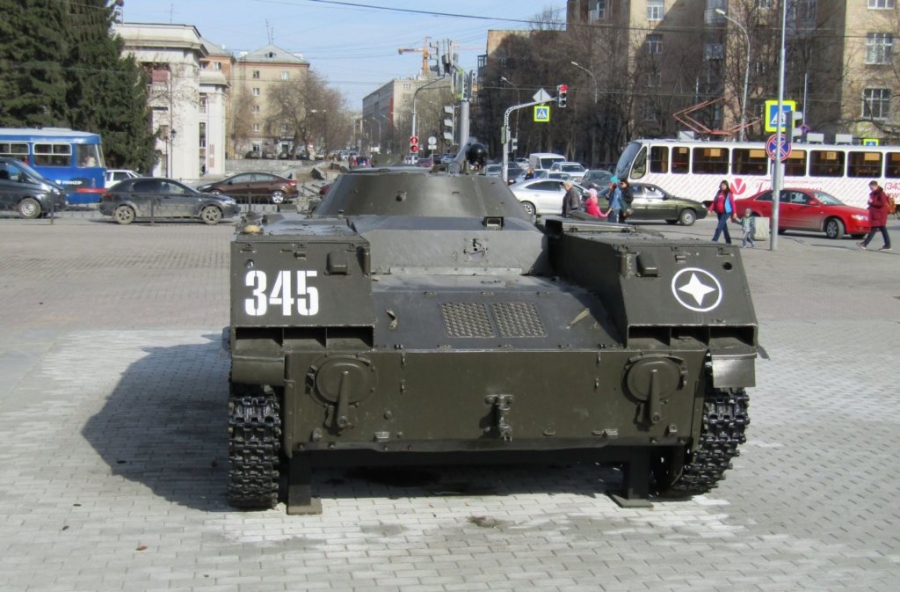 Колонна бронетехники на улицах Костромы перепугала людей