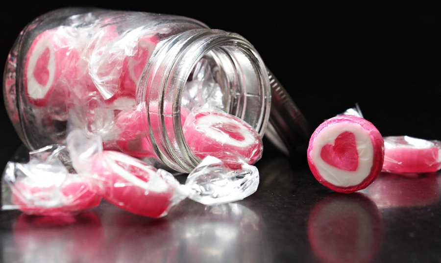 Украл, чтобы купить конфеты: костромские полицейские привлекли к ответственности 15-летнего подростка
