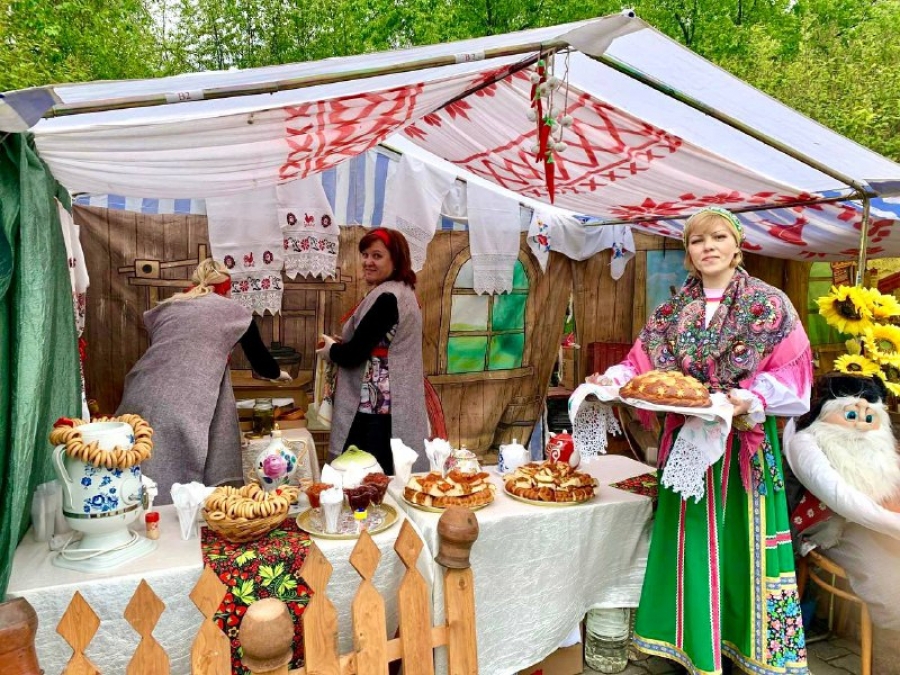 В субботу в центре Костромы будут угощать грибовницей и пирогами