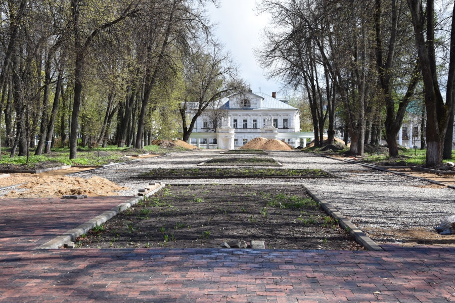 В Центральном парке Костромы возобновились работы по благоустройству