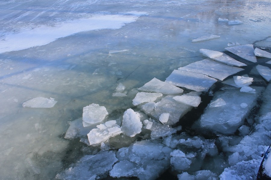 Лед на Волге станет смертельно опасным