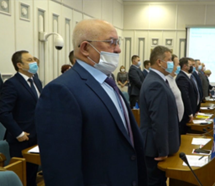 Первое заседание Костромской областной Думы нового созыва началось с грандиозного скандала