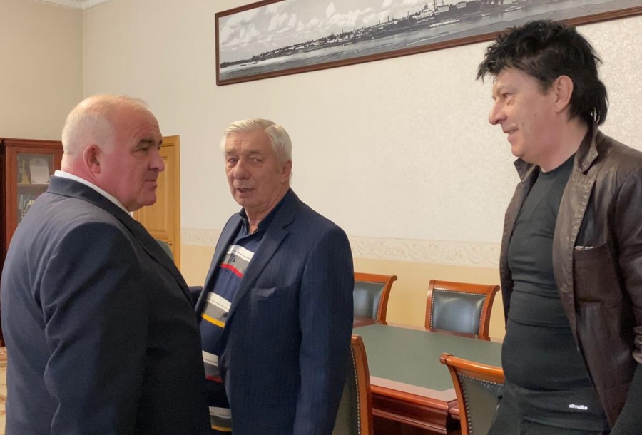 Легенды футбола Георгий Ярцев и Ринат Дасаев приехали на соревнования в Кострому