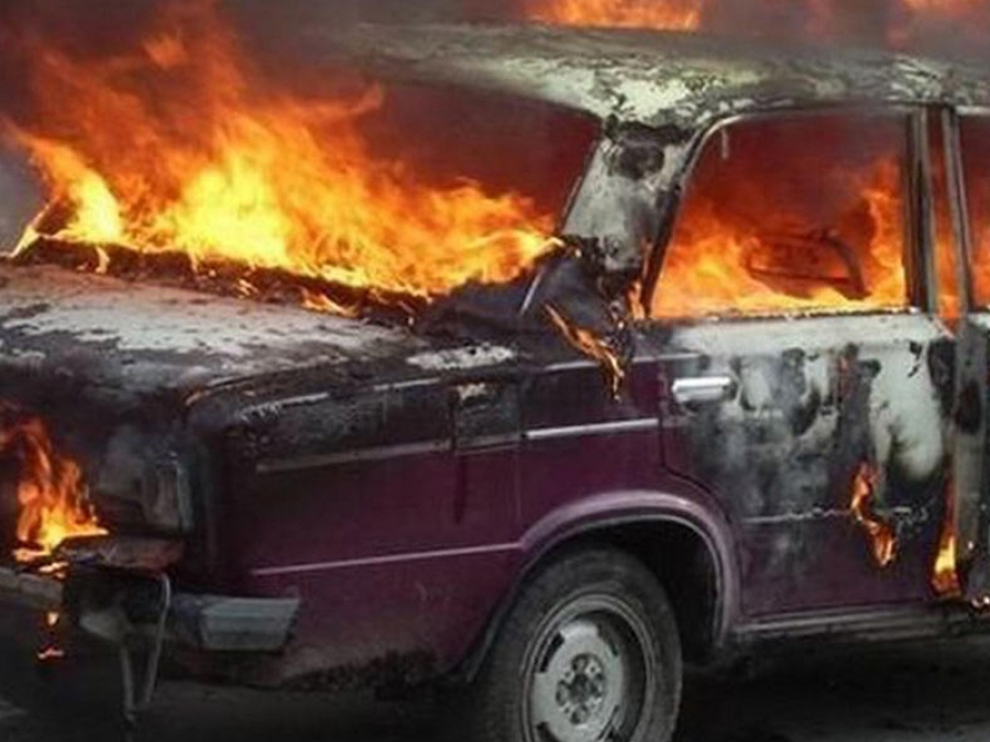 Житель Костромской области случайно сжег угнанную у отца машину