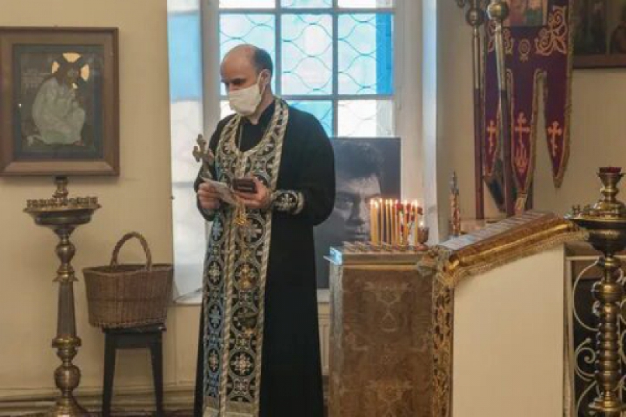 Получивший штраф за дискредитацию Вооружённых сил РФ костромской священник решил оставить свой храм
