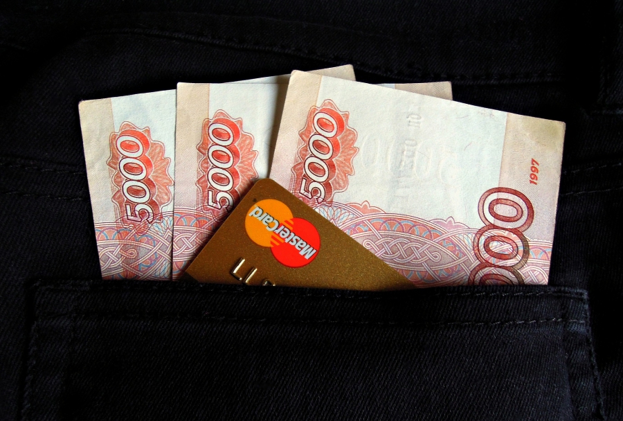 Костромские работодатели снизили предложения по зарплатам для новых сотрудников