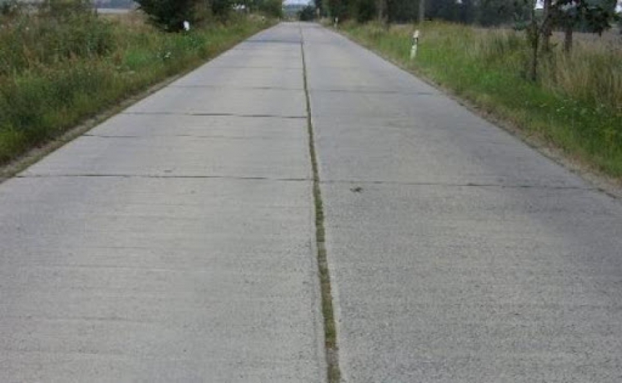 В Костромской области силач украл железобетонный участок дороги