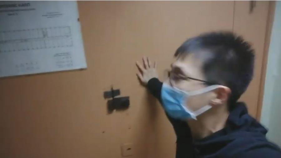 В Костроме студента КГУ с коронавирусом наглухо заперли в общежитии