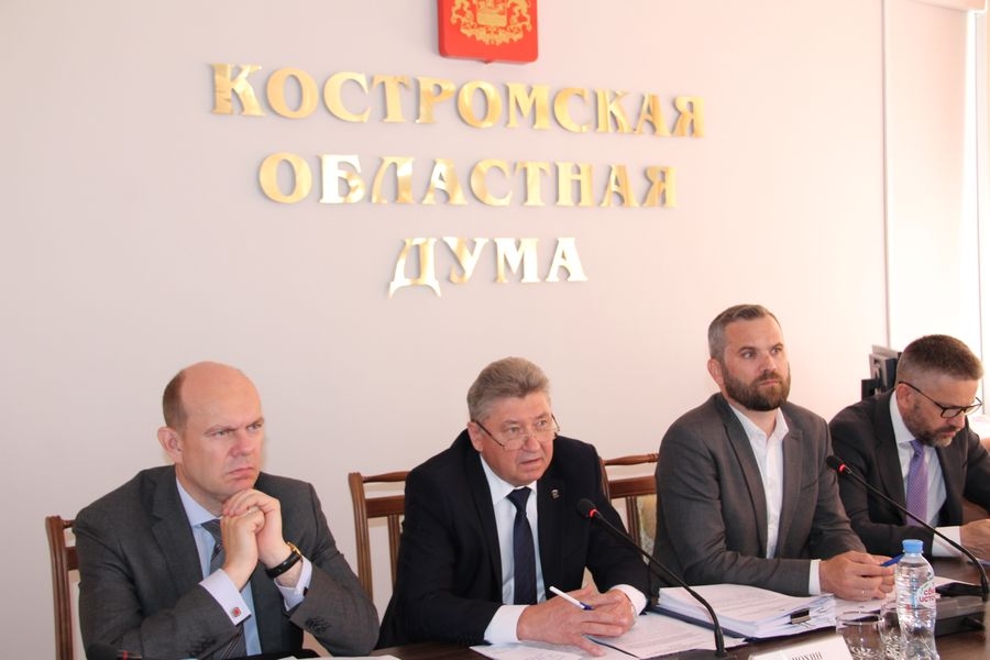 Костромские депутаты предлагают в два раза увеличить штрафы для таксистов-нелегалов