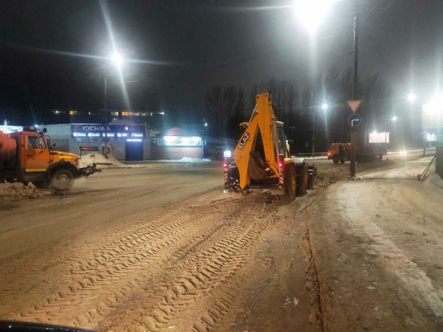 В Костроме продолжается борьба с последствиями снегопадов