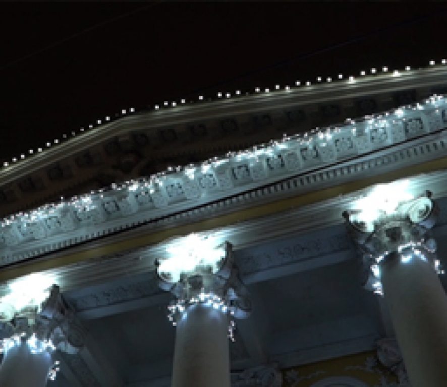 Кострома новогодняя: жители и гости города радуются праздничной иллюминации от «Костромаэнерго»