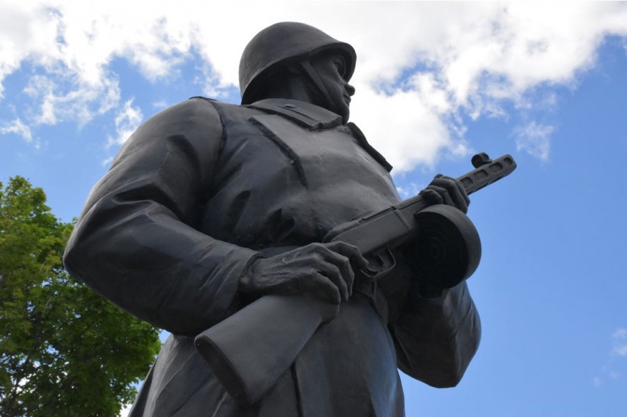 В День памяти и скорби в Нерехте открылся монумент защитнику Отечества от благодарных потомков
