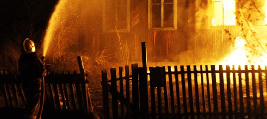 На пожаре в Костромской области пострадал мужчина