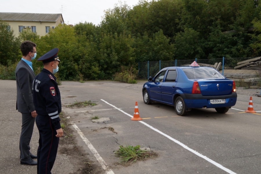 Костромской общественник посетил водительский экзамен в ГИБДД и вынес свой вердикт