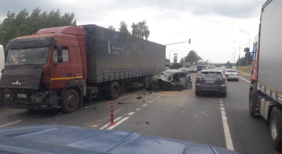 Автомобиль с костромскими номерами пострадал в масштабной аварии под Ярославлем