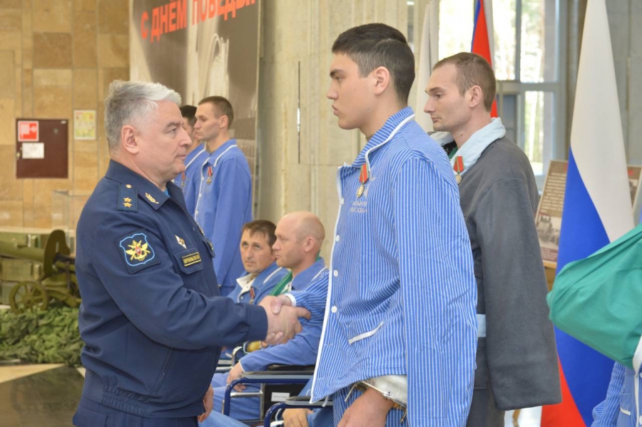 Раненые костромские военные получили государственные награды (ФОТО)