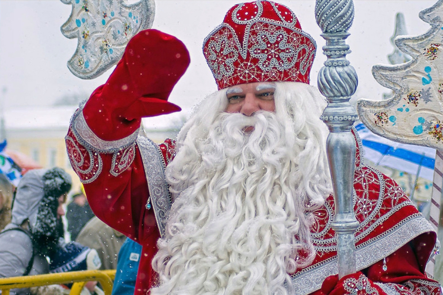 22 декабря Российский Дед Мороз зажжет огни на елках Костромы