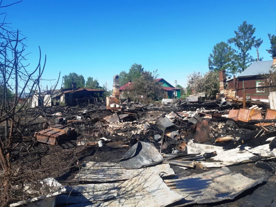 Костромская семья осталась без дома в результате страшного пожара (ФОТО)