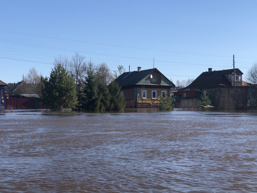 В Солигаличе вышедшая из берегов река Кострома затопила детский сад