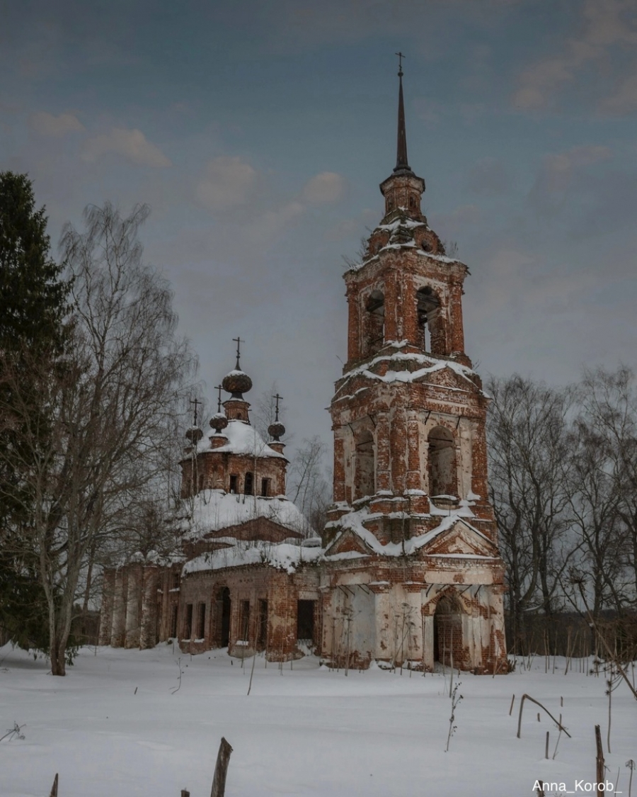 Полуразрушенные церкви России