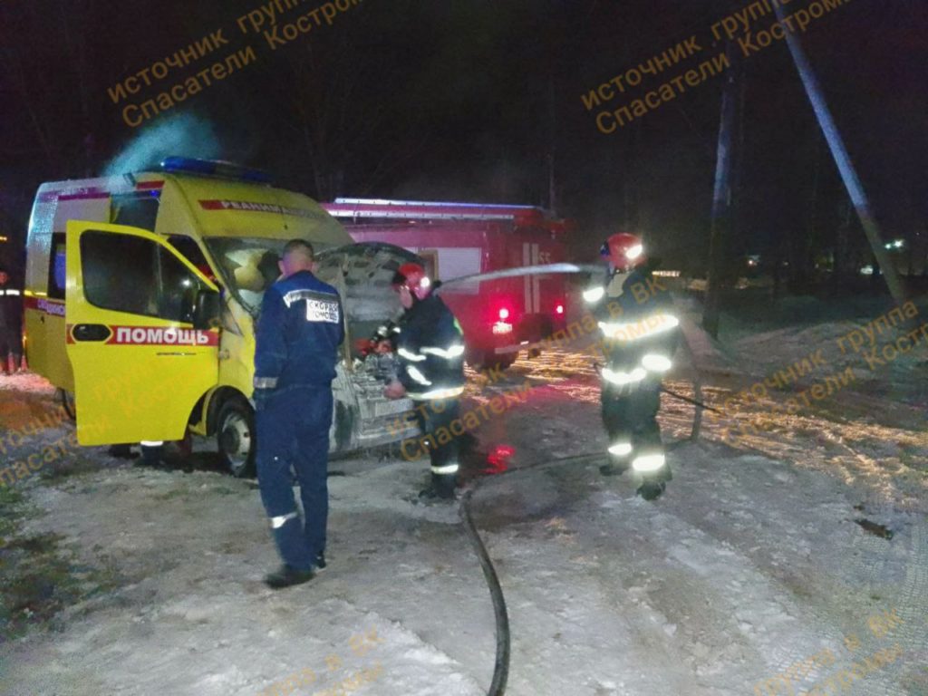В Костромской области едва не сгорела машина скорой помощи