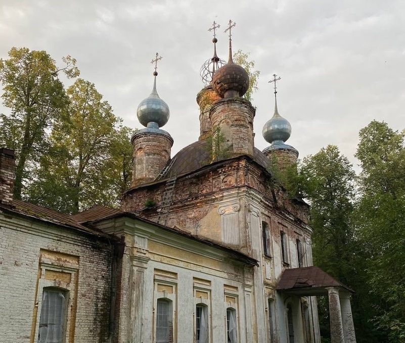 Древние иконы из старинного костромского храма сейчас реставрируют  в Москве