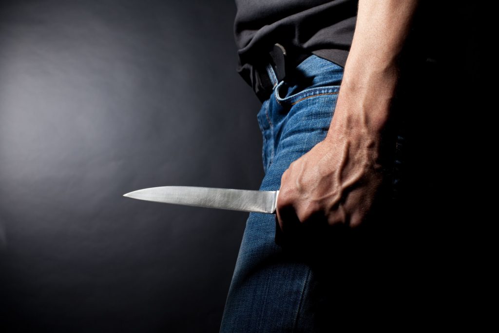 8 ударов ножом: 65-летний костромич кровожадно зарезал своего знакомого во время застолья