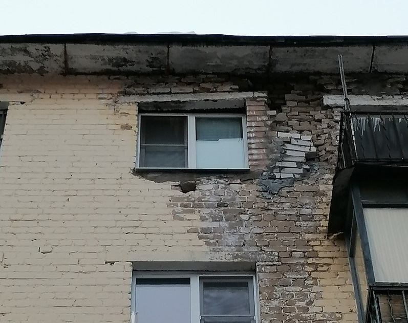 Разрушающейся пятиэтажкой в Костроме заинтересовался следственный комитет