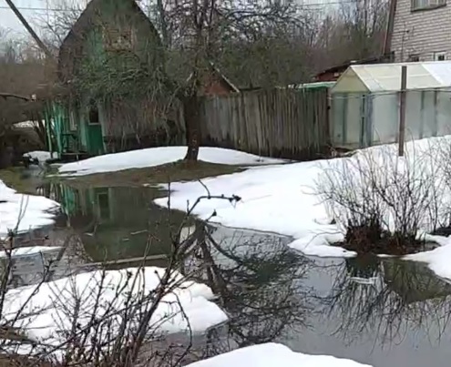 Поселок под Костромой стремительно утопает в канализации (ВИДЕО)