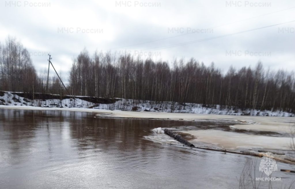 Паводок в Костромской области: вода в реках поднимается