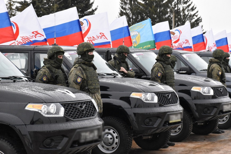 Костромские десантники получили ключи от новых УАЗ Пикап