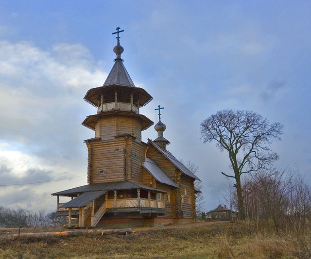 На самом берегу Волги в Костроме построят деревянный храм