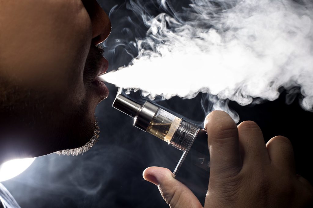 Вейпам конец: костромским любителям электронных сигарет придется расстаться с вредной привычкой