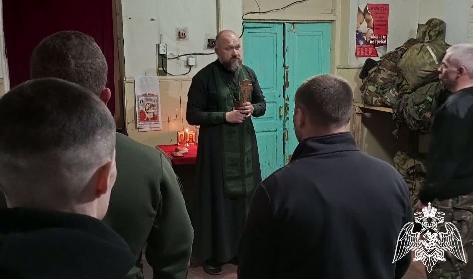 Духовный наставник костромских росгвардейцев навестил их в зоне СВО