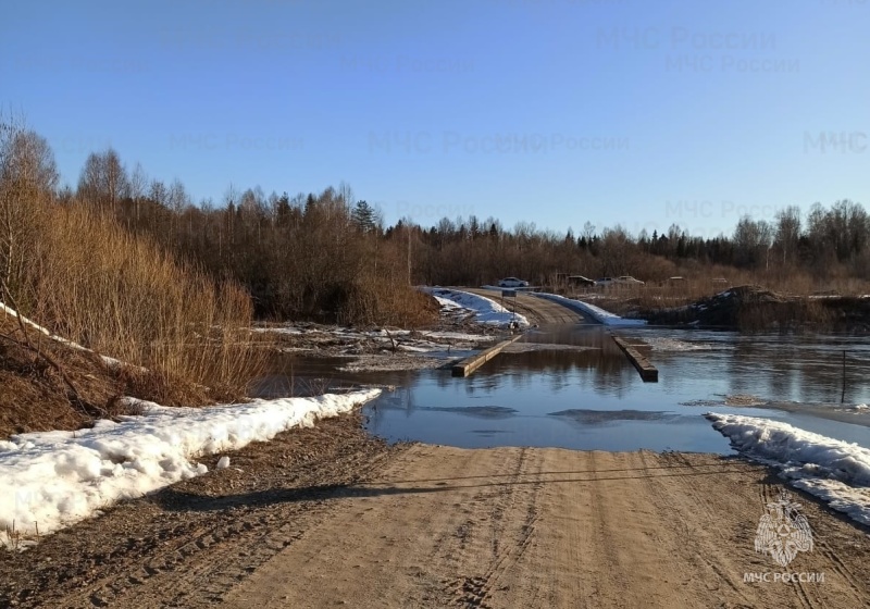 В Костромской области подтопило еще один мост