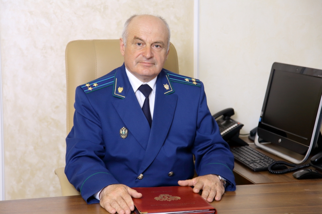 Заместитель прокурора области, которого костромские коммунисты подозревали в различных злоупотреблениях, внезапно ушел в отставку