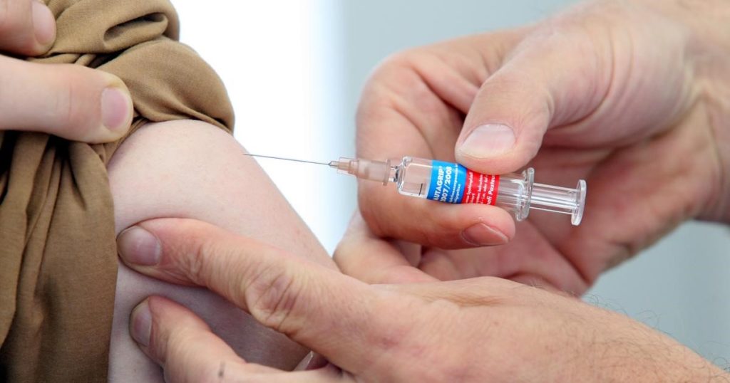 Костромским дачникам советуют сделать три прививки