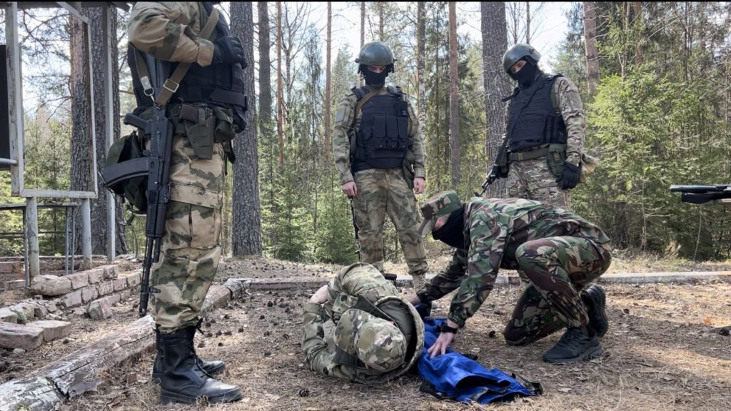 Костромские росгвардейцы прошли курс тактической медицины от участника боевых действий
