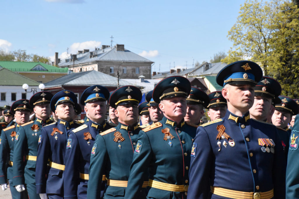 В Костроме в честь Дня Победы прошел торжественный митинг и парад
