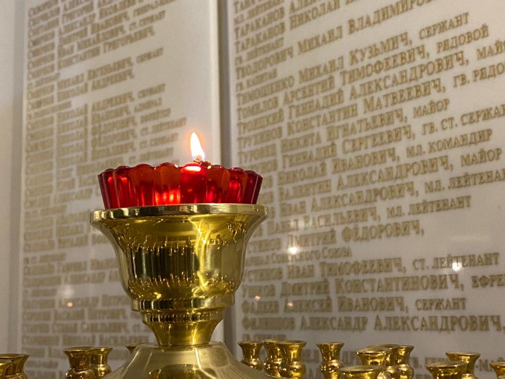 В Костромском кремле установили мемориальные плиты в честь воинов-земляков