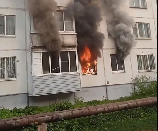 В Костроме из-за декоративного украшения сгорела целая квартира (ВИДЕО)
