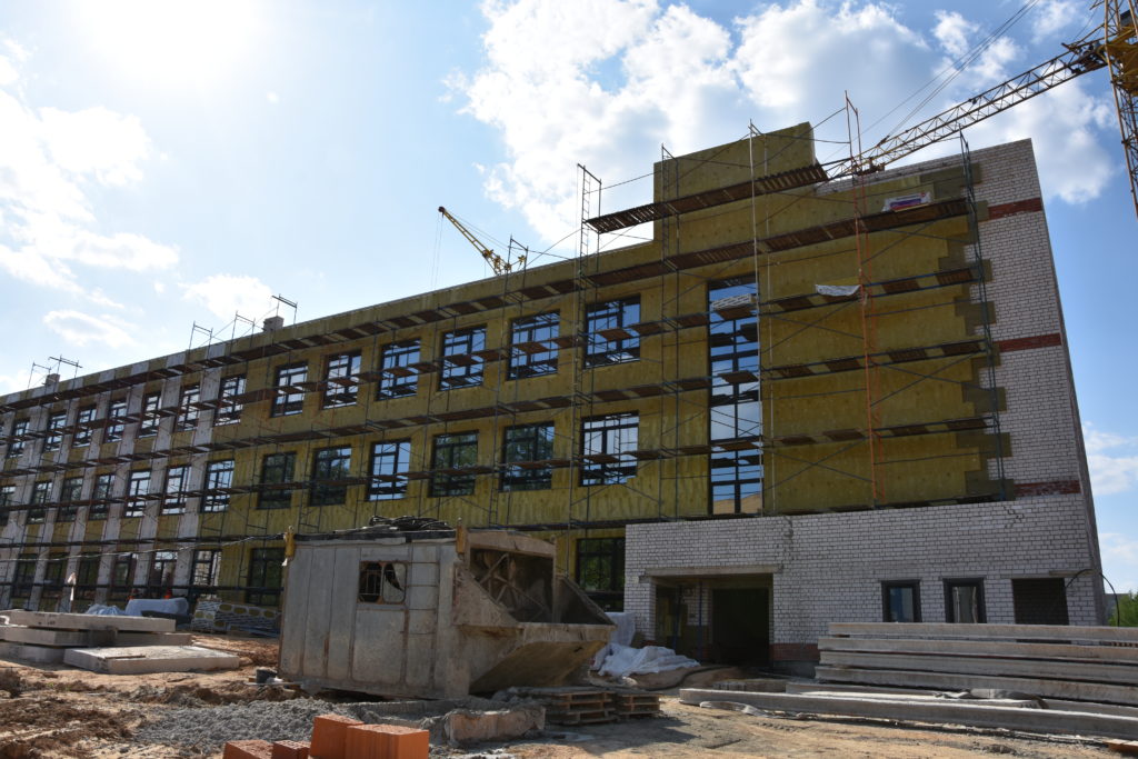 У новой школы в Заволжском районе Костромы появился третий этаж