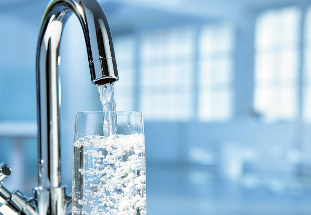 В Костромской области чистую питьевую воду употребляют почти 8 тысяч жителей