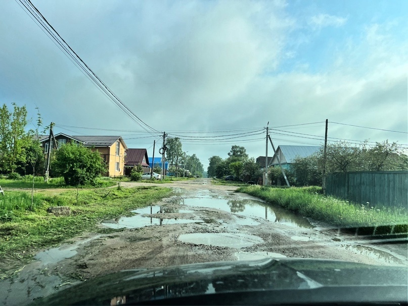 Яма на яме: поселок под Костромой страдает от отсутствия нормальных дорог